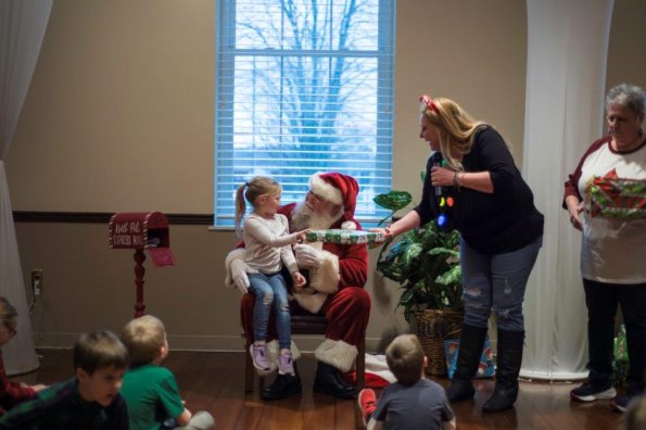 2023_Kids.XMas.Party_Final.078