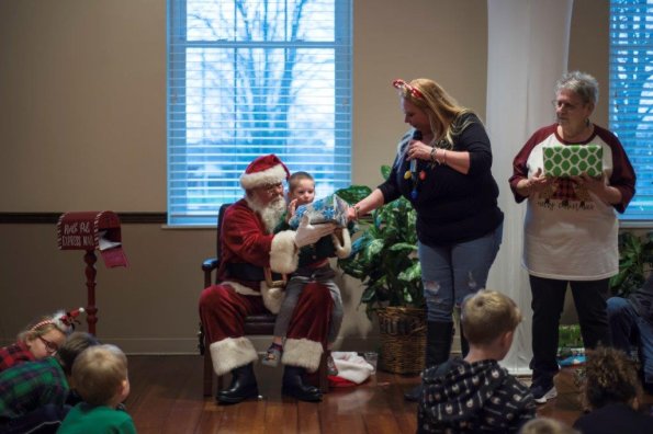 2023_Kids.XMas.Party_Final.097