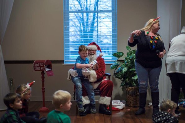 2023_Kids.XMas.Party_Final.099